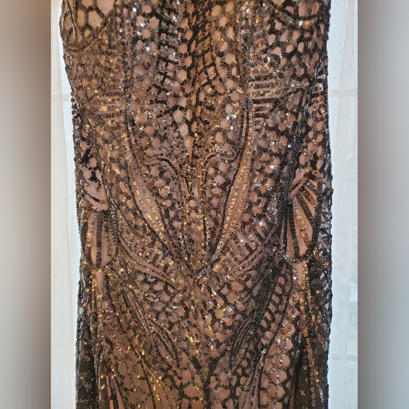 LAURA Black Sequins Gown - Size 14W - Picture 4 of 13